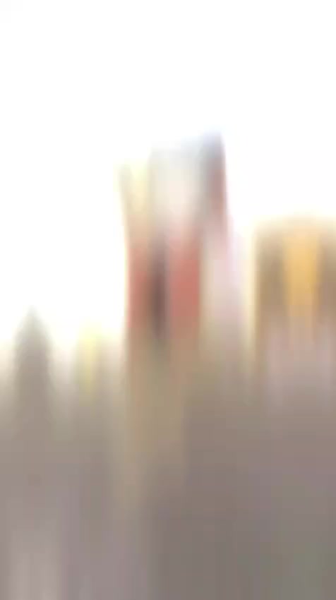 السلام عليكم بيت نصف قطعه في حي المهندسين مكان مميز التفاصيل في الفديو جنس العقار سند ٢٥ ماي كهرباء بسمي السعر ١٤٠ مليون للتواصل ***********
