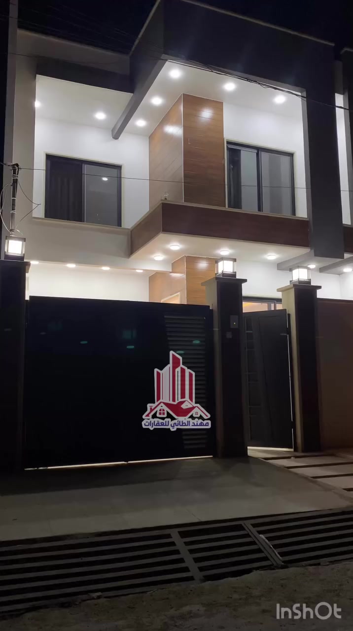 عقارات مهند الطائي 🏛🏛

دار للبيع بناء حديث زيرو شغل مرتب 

👈👈👈في حي الوحدة قرب جامع عبدالرزاق شارع 15 متر 

💥💥سند طابو ملك صرف سكني 💥💥

طابقين بناء حديث 
 🔥مساحة 190 متر  واجهة 8ونص  🔥
نظام سبالت ودكتات وجبس بورد 

⚫️طابق  الاول : غرفتين نوم (سويت) وهول ومطبخ حار وبارد واستقبال وصحيات 

⚫️طابق الثاني : 4 غرف نوم (سويت ) وهول وصحيات  

+بيتونة 
_____________________________________________

اكتب تم ليصلك السعر ✅✅

مراجعة #مكتب_مهند_الطائي 🏛
موقع المكتب➿➿في الموصل / حي الوحدة  

التفاصيل الاتصال على الأرقام التالية :_
( *********** )كورك☎️📞
( *********** )اسيا ☎️📞
او ((الاتصال على واتساب برقم 
***********))
