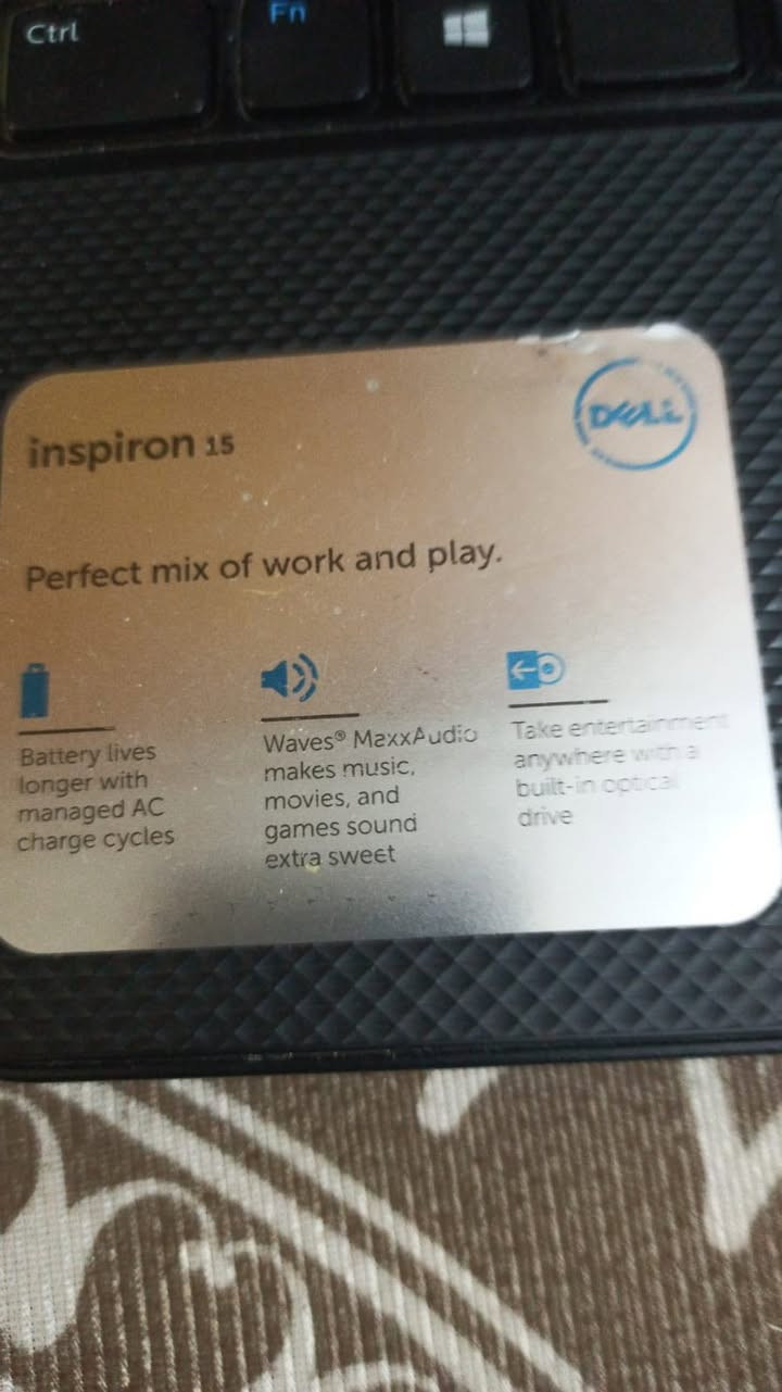 لابتوب دل dell
الجيل الثامن.
المعالج كور اي 5  الجيل 8
الهارد  256     ssd  
كارت الشاشة  4  شير 
حجم الشاشة  14 
الشاحنة اصلية 
يوجد منفذ تايب سي للشحن ولنقل البيانات  
نظام التشغيل ويندوز  10 عربي انكليزي 
 الملحقات شاحنة وجنطة 
السعر   225 وبي مجال 
***********
