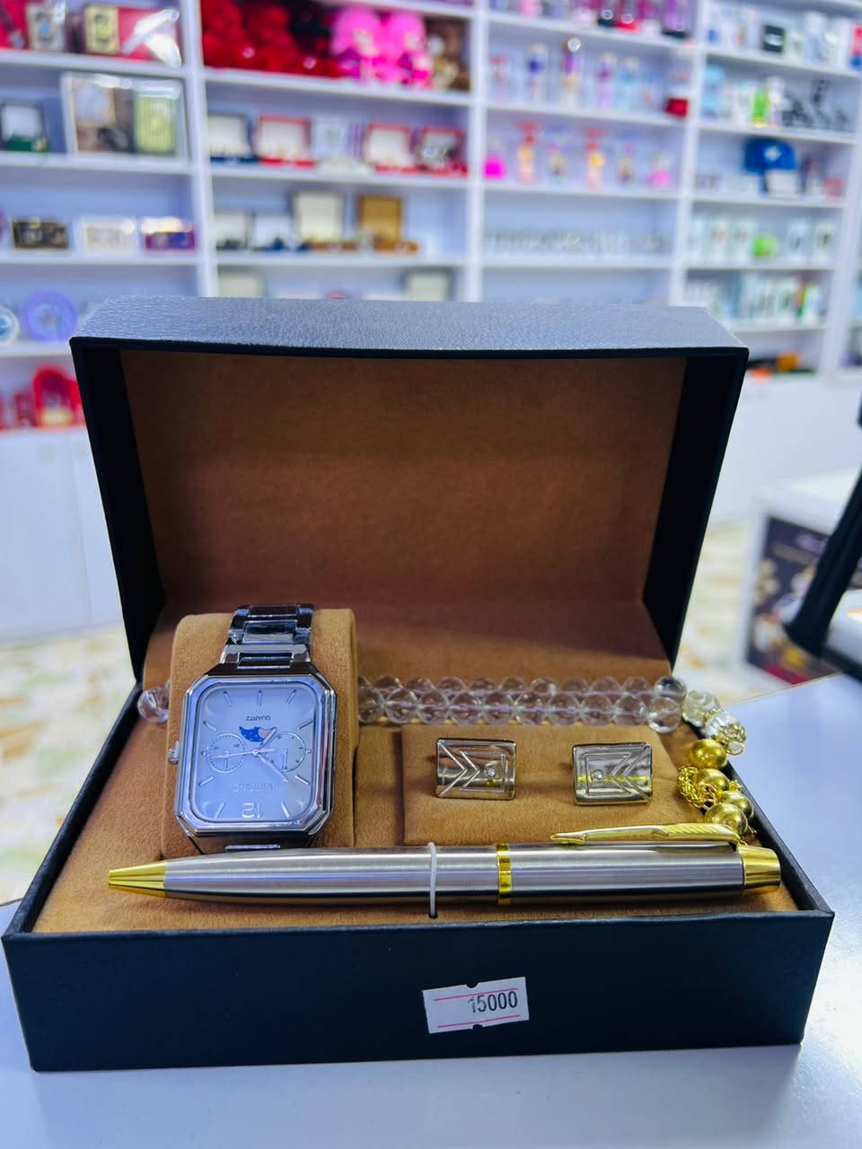 🎄✨ أفضل هدايا الكرسمس وأجمل الهدايا للمناسبات السعيدة ✨🎄
فرح أقرب الناس لقلبك بهدية أنيقة وراقية 💝
💎 تصاميم مميزة
✔️ جودة عالية
💰 أسعار مناسبة للجميع
📍 متوفر لدى شركة نبراس كوت – فرع الشهداء
📌 الشهداء – شارع مدرسة أطلال – قرب مطعم زاد كوت
📞 للاستفسار: ***********
✨ لأن الهدية الحلوة تعبر عن ذوقك ✨
#هدايا_كرسمس #هدايا_مميزة #نبراس_كوت #أناقة
