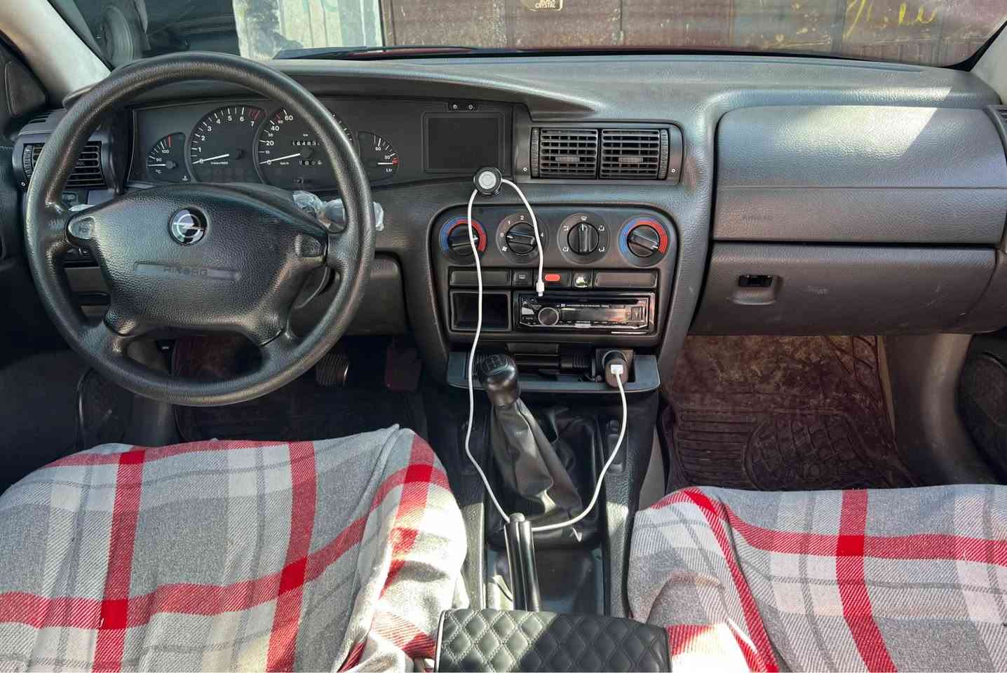 ئۆپڵ ئۆمیگا پشیلە ❤️ مۆدێل1998 مەکینە 20گێڕ عادی قەباغ ڕەش🖤 
دەعمی نیە بێ بۆیاخە یەک پەڵە ساردی هەیە 
دوو جام کارەبای 
ئاوێنە کارەبا
لایتی عەدەسەیە
ژمارە تەلەفۆن وەتسئاپی لەسەرە : ***********

أوبل أوميغا بزون موديل 1998
محرك 20، کیر عادي
، بدون صبغ

رقم الهاتف واتساب موجود: ٠٧٧٤١٥٦٤٦٦
Admin ❤️🥰 دخان, السليمانية
