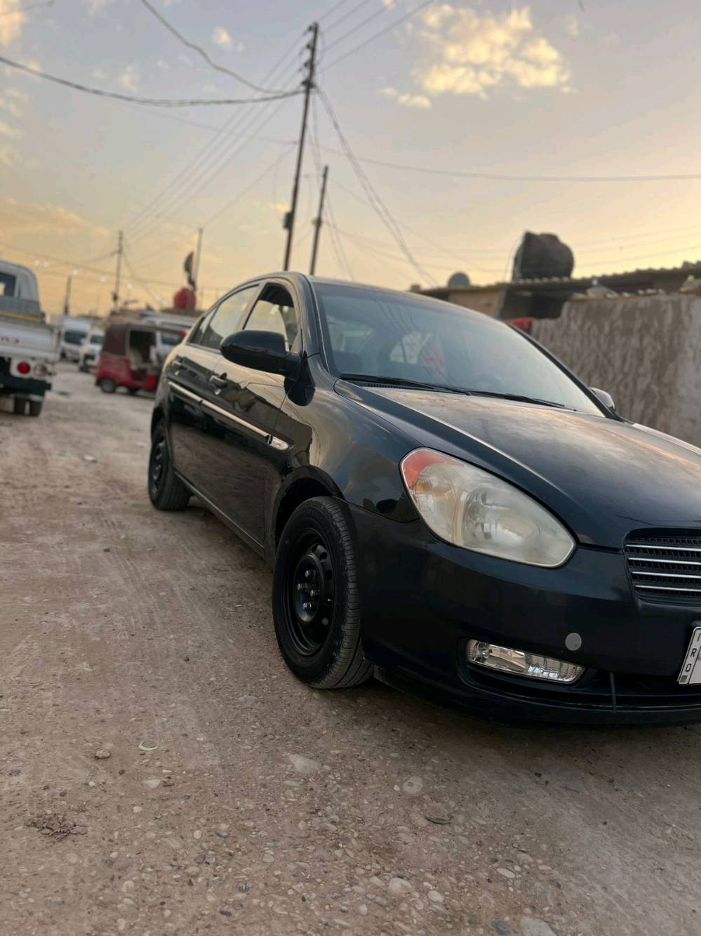 العنوان بغداد الرستمية 
السيارة جاهزة ما بيها نقص 
كير مكينة مكفولات تدفئة تبريد 
وارد امريكي حادثها جاملغ ايسر سطحي موجود جاملغها البلادي مكفولة كفالة عامة 