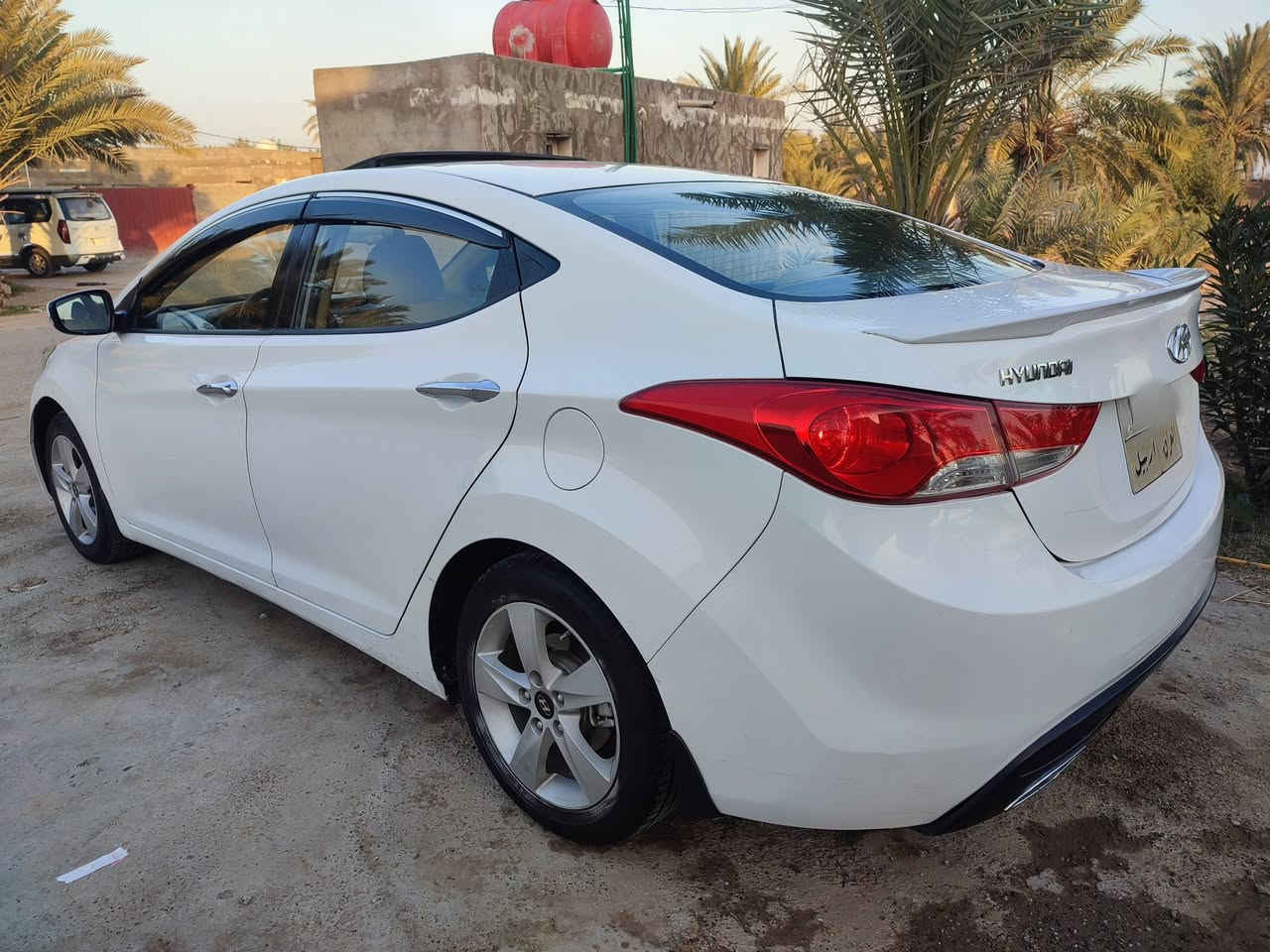 س/ع بيع او مروس ب افيو الانتره ٢٠١٣ خليجي فول ١/١ مكينه ١٦٠٠ دوش سياره مكفوله كفاله عامه رقم اربيل تحويل وكاله بشرط سياره شرط جديده او مامتعوبه وجاهزه مكينه كير كفاله حداديه تايرات جديده تبريده داخل حلوه ونضيفه اي استفسار *********** مكان مشخاب
