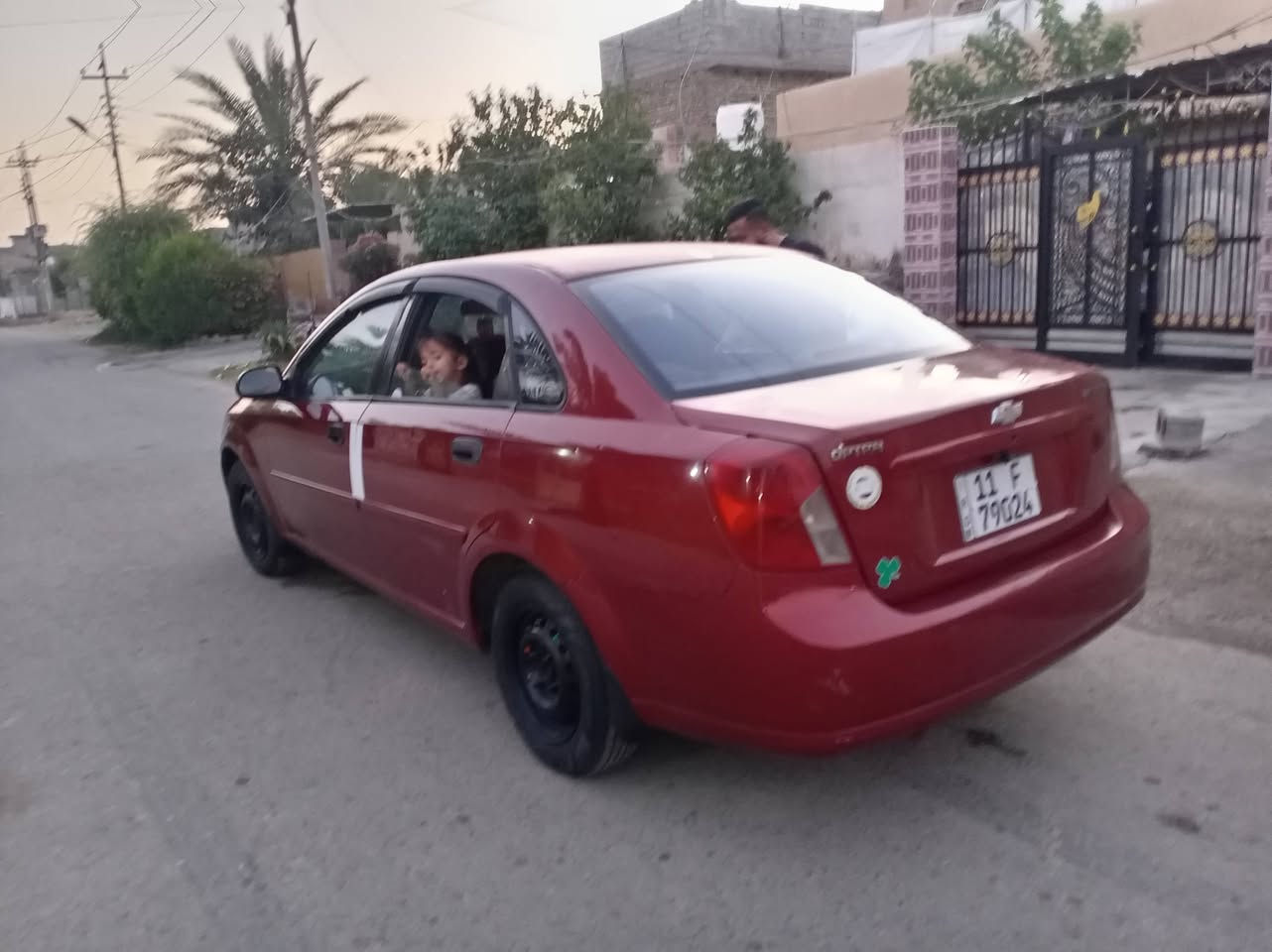 السلام و عليكم
سيارة شوفر ليت
اوبترا ٢٠٠٤ كير عادي 
رقم بغداد دولي
انكليزي
باسمي
 هزة وسنوية جديدة
محرك وكير مكفولات
تبريد تدفئه شغال

صدر امامي خلفي جديد
تخم تاير
كهربائيات شغاله
شاشه تاب
كامرة دوارة
السعر ٥٧
الاتصال على الرقم ***********
المكان بعقوبة
