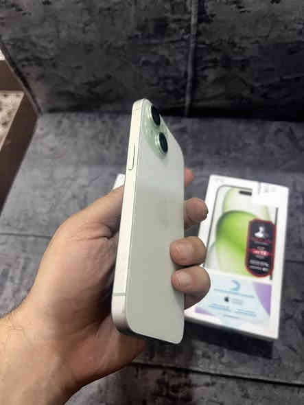 ايفون 15 ذاكره 128بطاريه 100 نزلت وبدلتها مشحون 25 مره جهاز مكفول شرق اوسط جديد ضمان اي بي ام 
مكفول علوضع الشركة كرتونه وكامل وسعره جوه سوك بهوااي 
650 قفل قفل 
بغداد الدوره 
***********
