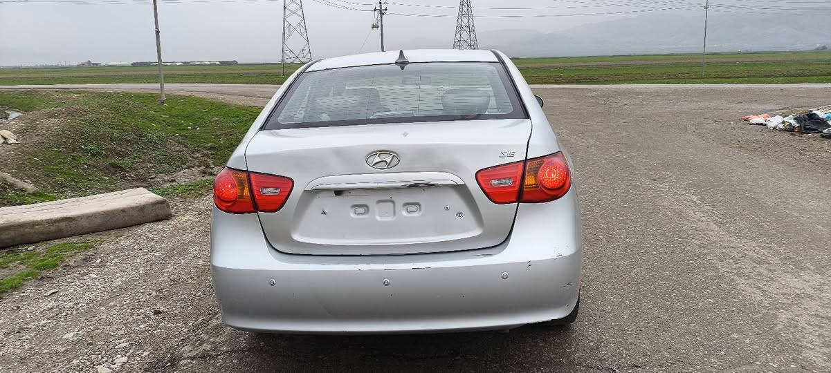 ٢٠٠٩ بڕاوە جڵدوو هیته ر سوکان فۆڵۆم سێ گێچ تازە پێشوو پشتی داگیراوە بیلاد تەجیل بلوتوس  بەگڵایت لیزه ری سەقف بۆیاخ و گه فه ر گۆڕاو بەشەرت
سەقفی  شوختی هه یه  زۆر نییه
دەعمو لێدراو گێڕوومه کینه ی به شه رت
شوێن شارەزوور زەڕایەن
نرخی ٤٥ گڵاو یەک مه جالی زۆر زۆر که می برایانه
***********
*********** دار بنديهكان, السليمانية
