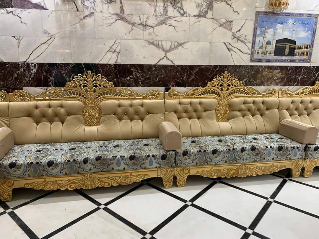 🔹🇮🇶عرض رأس السنه🔹
(58) الف سعر متر الديوان
🔹لستنا الوحيدون ولكن للافضل 😳
🔹#احذروا_التقليد💯🇮🇶 
🔹انتبه عملنا فقط تسكام  /🇮🇶 نستبدل المستخدم بالجديد
   🌞🔹عرض يفلش السوك 🔹🌞
🔹سعر تخم مودرن 320 الف دينار 
🔹سعر متر ديوان 58 الف دينار 🎖️
🔹شغل درجه اولى ضمان الجوده لمده 5سنوات 🛋️
🔹نوع خشب روسي كله بلوك اسود سفنج مميز أول
🔹ما عليك بس تختار لموديل ولون💚
🔹لدينا كادر لأخذ قياس حسب طلب🚕
🔹خدمه توصيل مجاني داخل ذي قار🛻
🔹لحجز واتساب ***********📱
🔹العرض لمده اسبوع
🔹سوق الشيوخ طريق كرمه  
🔹معمل ومعرض  الامير.  لتخم وديوان 
🔹 لدينا اثاث مستخدم
