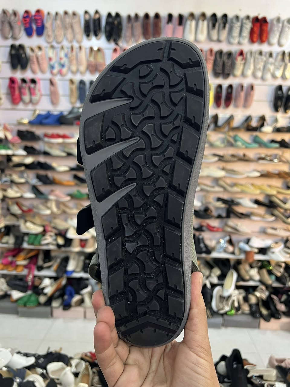 Birkenstock
made in german🇩🇪
بالة أوروبية، جديد

قياس: ٤٣
طول القدم: ٢٨

سعر: ٣٥،٠٠٠ 

- يوجد التوصيل


**إذا كنت صاحب هذا الإعلان وتريد حذفه لأي سبب، رجاءا أرسل رسالة إلى الدعم الفني**