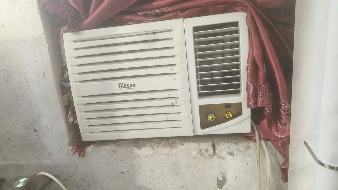 السلام عليكم سبلت كنتوري اواكس ثلاثه طن 950كاونتر وياه طباخ وياه مايكرو 950سبلت كنتوري اوسكار 750مكيف 275 ثلاجه 250


**إذا كنت صاحب هذا الإعلان وتريد حذفه لأي سبب، رجاءا أرسل رسالة إلى الدعم الفني**