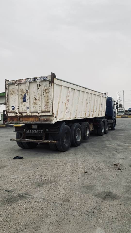 السلام عليكم للبيع عربانه اوزمن ذرعه 33السعر 135 للستفسار ***********
