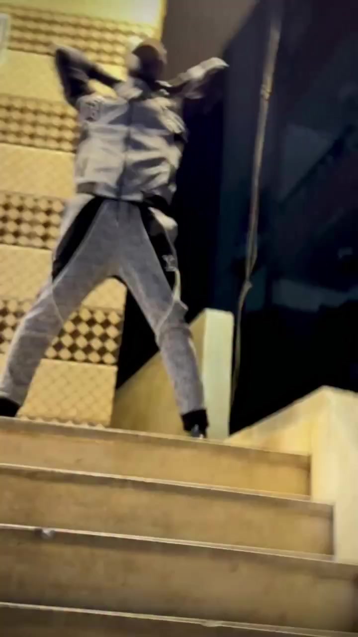 البنطلون لوحده هتشتريه من اي حته ب 1000 والتيشرت الثاني ب 500 بقول لك تعالى خذ الاثنين بكره ب 750 جنيه 😱🔥


**إذا كنت صاحب هذا الإعلان وتريد حذفه لأي سبب، رجاءا أرسل رسالة إلى الدعم الفني**