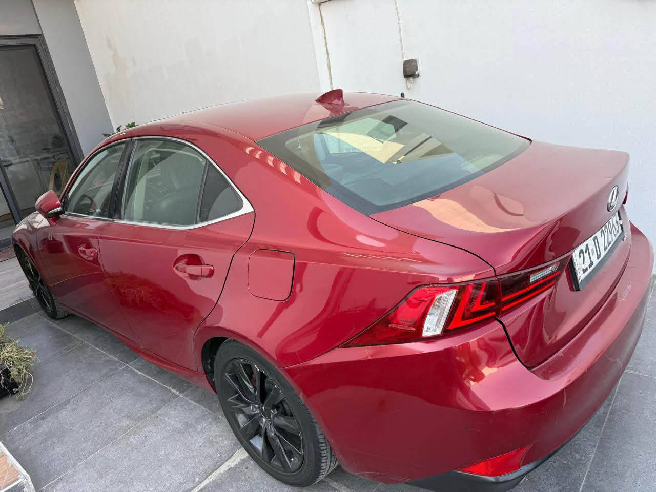 السلام عليكم
is 250  lexus 

لكزس للبيع فقط 

موديل 2015

  فول مواصفات  مال جناية ويل كب اسود بلاي 

محرك 6 سلندر 2500 اكسل المرغوب  

3 وضعيات قيادة 

كير صدر محرك  كله بلادي تخم تاير جديد 

ماشيه 120 الف ميل 

نقصها جامة اماميه فقط 

حادثها جاملغ وبنيد اير باك  سستم راجع  

رقمها سليمانية باسمي وتحويل ثاني يوم 

السعر 150 وبي مجال 
مكان السياره بغداد او يرموك منصور  

*********** واتس اب متوفر
