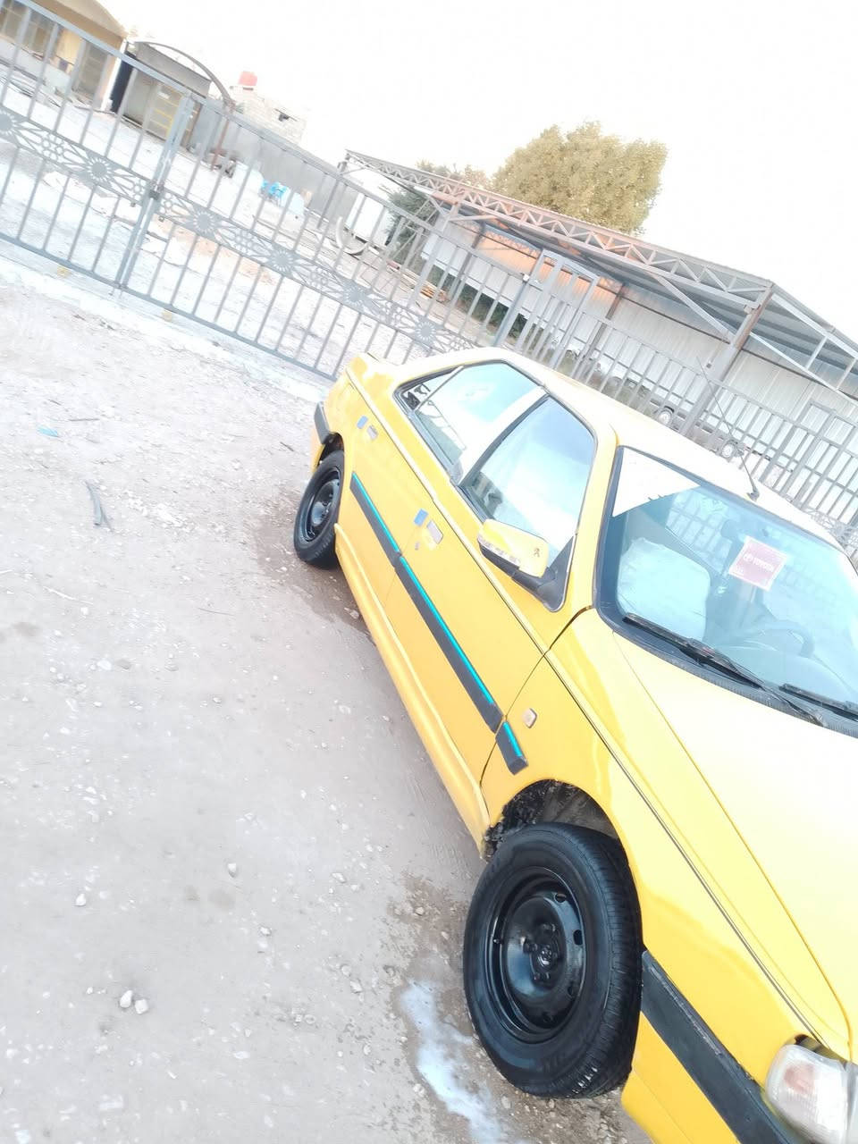 السلام عليكم بيجو405موديل 2010 رقم بابل مصفره هيه وغرامات لاضربه ولا تبديل فقط صبغ جماليه  مكينه وكير وحداديه كهربائيات  تخم تاير شرط سياره جاهزه للبيع او مراوس المكان النجف ابصخير  سعر 24وبيه مجال***********
