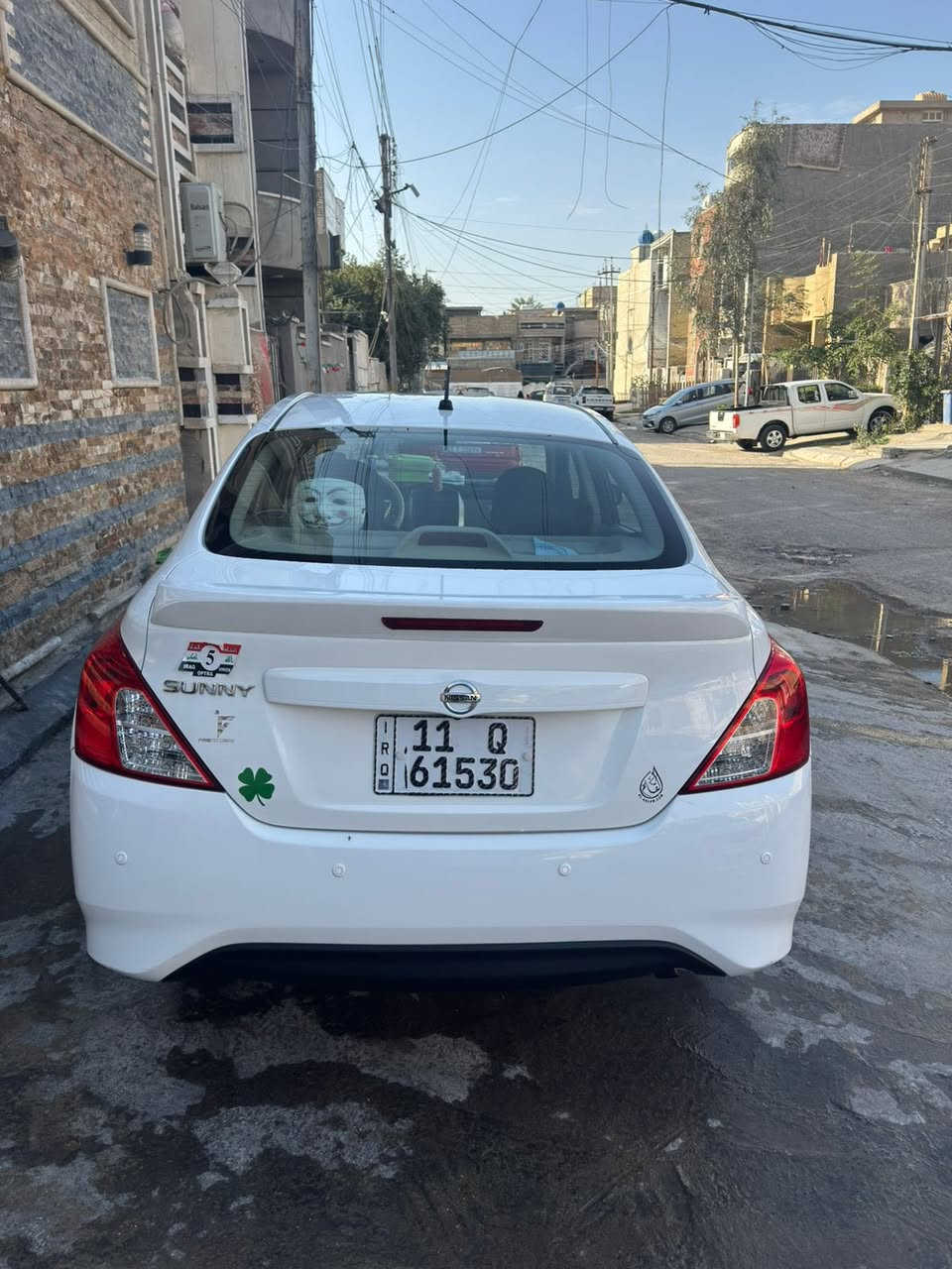 السلام عليكم نيسان سني مصري ماشيه 34 بدون صبغ السياره مكان السياره الشعب  سعر السياره 132 وبيها مجال السياره ربع متصرف عليها 
***********
