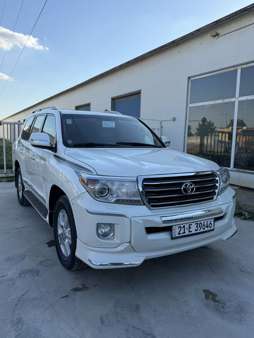 يا الله 
سلام عليكم
للبيع لاندكروز(13)بريم اصلي 
رقم :-سليمانيه؛بسمي 
العداد:158الف 
سياره جديده كلش    
المواصفات :-
سلايت 
ثلاجه
مثبت سرعه
تحكم استيرن
8ايرباك
جلد اصلي
دفلوك
4جام اوتو
حساس امامي خلفي 
كامره خلفي بلادي 
نضام ترحيب بشعار LAND CRUISER
سعرها 390 وبيها مجال  
مكان سياره بغداد راشديه بيها تكحيله بجامرلغ الخلفي شويه وثاني هم تكحيل شويه   
***********
