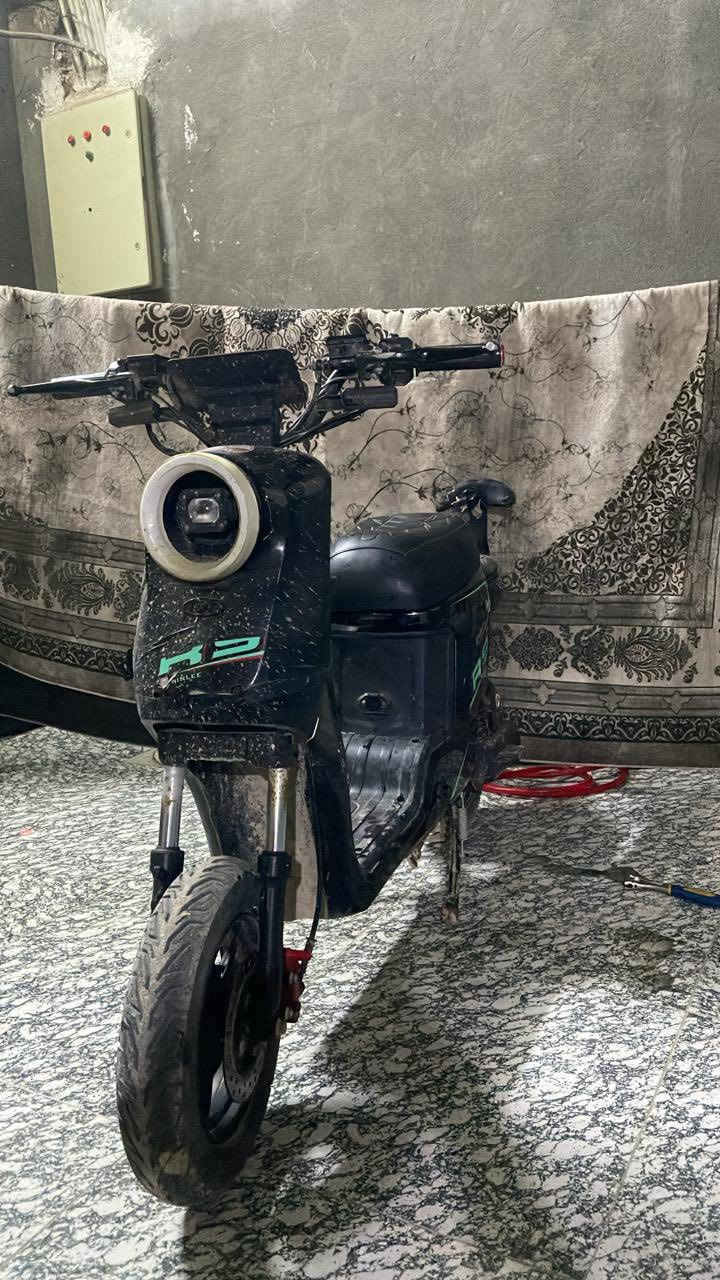 دراجه شحن للبيع R9عنواني بصره الجزيره سعر 325 اي ستفساررقم ***********

