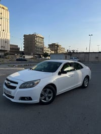 ماليبو 2013 وارد كندي  مواصفات lt محرك 2.5 مكفول وجديد مبدل  كير مكفول...