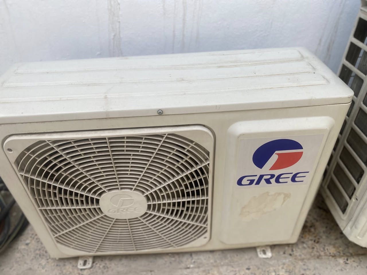 سبلت للبيع 2 طن توسوت ذهبي  شغال جيد جدا وسبلت 1 طن كري شغال جيد جدا الاتصال *********** العنوان الدورة
