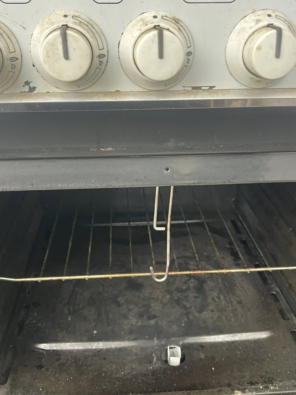 السلام عليكم مجموعة اغراض للبيع
***********
