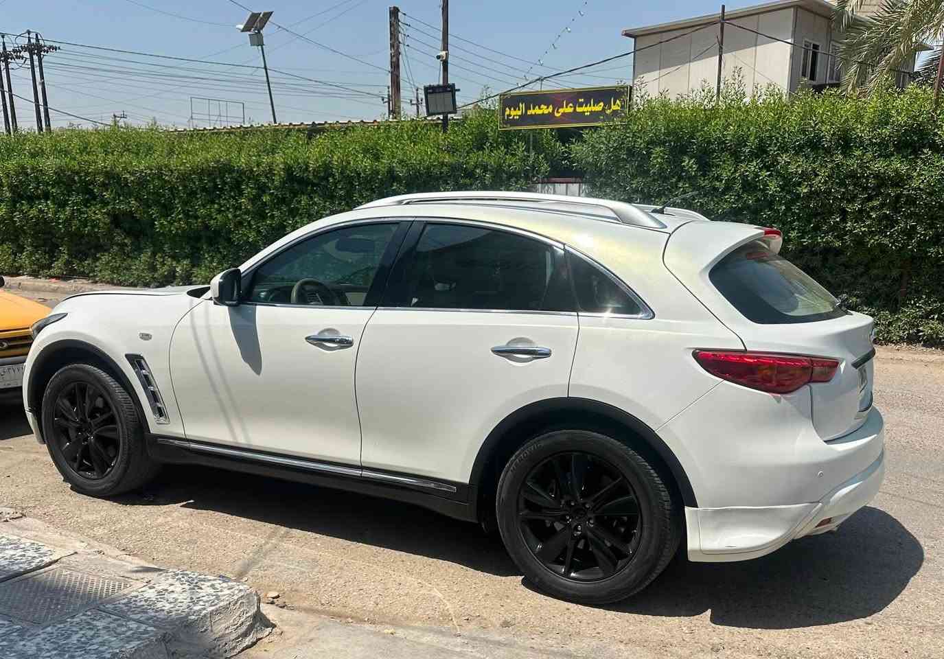 السلام عليكم
للبيع أنفنتي fx2012 خليجي 
بيها قطعة وحدة فقط تبديل باب السايق 
والباقي مكفول من الصبغ 
فول مواصفات  1 / 1 شفتات ستيرن تحكمات كاملة 
فتحة سقف ويل كب حجم 20 
تبريد قطعتين 
ماشية 200 الف كيلو 
رقم أربيل تحويل مباشر 
مكاني بغداد الغزالية 
للأستفسار ***********

