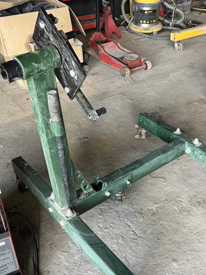 مجموعه اجهزة للبيع

جك مكينه  
 ١٤٠  غير مستخدم

جك مكينه  رفع اصفر. 
 ١٧٥

ماطور زراعي. جديد غير مستخدم  السعر. ٧٥

جهاز بخاخات شغال ١٠٠ بالمية 
٦٠٠ الف عايزلة شيش ٣

جهاز غسل بخار شغال. ٦٥٠ الف

ماطور غسل بانزين  ١٥٠ الف عايزلة بشاره وتاير

مولدة ملف محترك ب٧٥
 

داخل النجف  
***********
