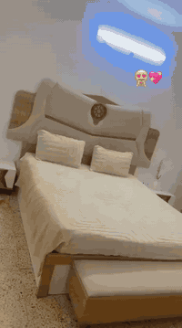 غرفة نوم للبيع السعر ع خاص بغداد لاعظميه شارع ضباط 07711675976