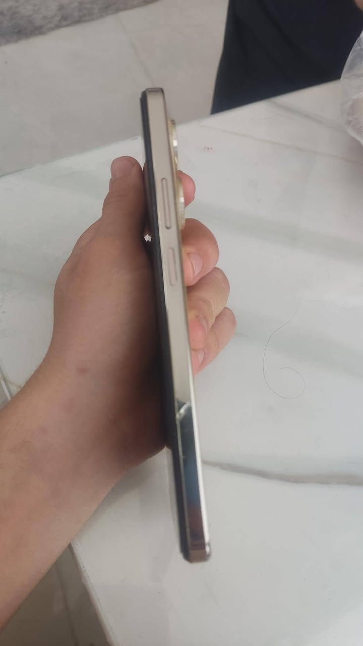 TECNO SPARK 20 Pro
كلشي موضح بالصور جهاز كلشي ما ناقصه فقط شاشه بيها فطر اصلا ميبين هواي ولا مآثر 
ذاكره 256
عشوائيه 16
كامرا 108 ميكا بكسل
اماميه 32
بطاريه 5000
اصدار 13 احدث شي بالاندرويد
شاشه 120 فريم
سعر 150 وبي مجال ومتوفر توصيل فقط جهاز قنبله سبب البيع اشتريت جهاز جديد 1 تيرا


**إذا كنت صاحب هذا الإعلان وتريد حذفه لأي سبب، رجاءا أرسل رسالة إلى الدعم الفني**