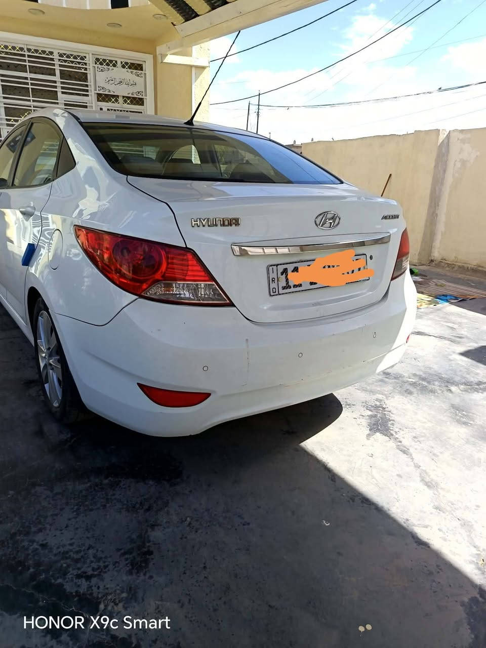 اكسنت خليجي مديل 13فول
فتحه تسك أمامي خلفي
محرك 1600 كير محرك تبريد
صدر تخم تاير كله جديد
رقم بغداد دولي هزه  سنويه كله جديد
بيها فقط دعاميات صبغ
93
مكان بغداد
***********
