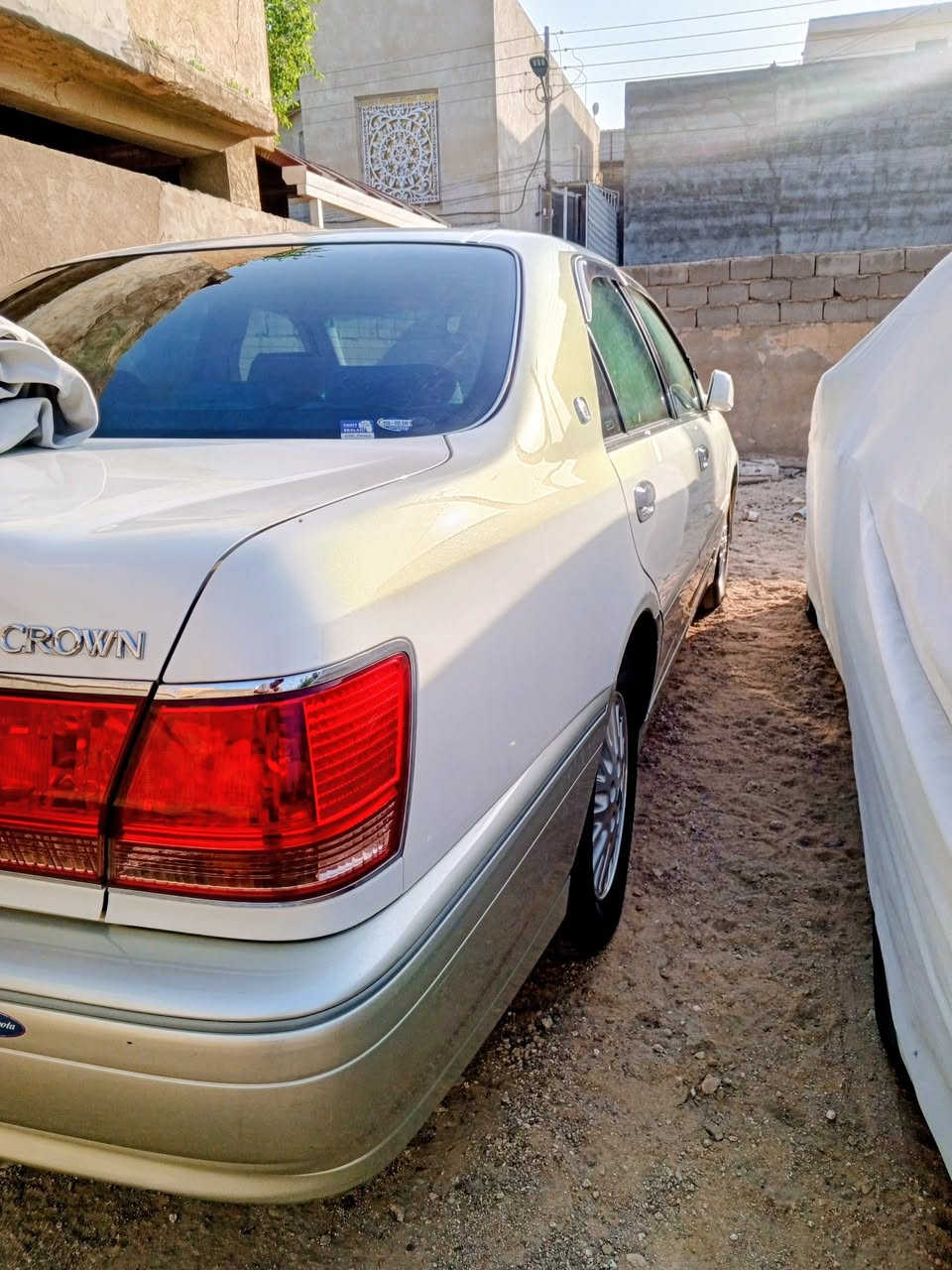 للبيع ادوات ادوات للبيع /دخول جديد 
السلام عليكم سيارة ملكة جنون موديل 2003 مواصفات دكمتين . ديفور الصغير . جام اوتو اربعه . مري شفط . كواتم بيها .  استيرن كهربائي. لون خضراوي المرغوب /السياره كفاله عامه من كلشي 
دخول جديد لا مفتحه ولا ملعوب بيها السياره ماشيه قليل 
مكان السياره البصره الرقم /***********
