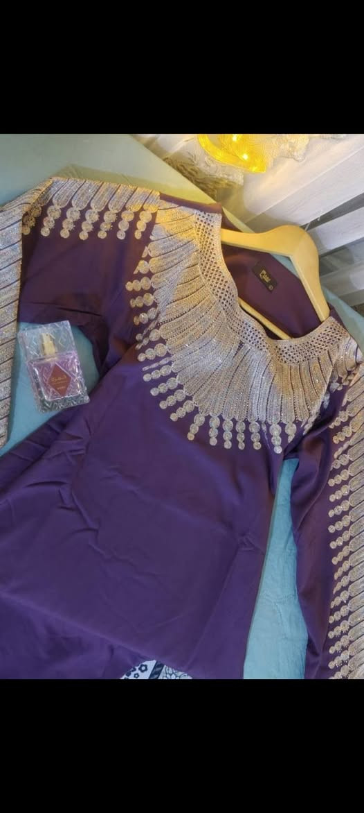 كلابيه فرعوني الترند الجديد ♥️ الخامه كشمير مطاط متوفره بعدة الوان 🎀 للحجز والاستفسار مراسلة الصفحه 
توجد خدمة توصيل داخل الكوت وباقي المحافظات🚕🚕


**إذا كنت صاحب هذا الإعلان وتريد حذفه لأي سبب، رجاءا أرسل رسالة إلى الدعم الفني**