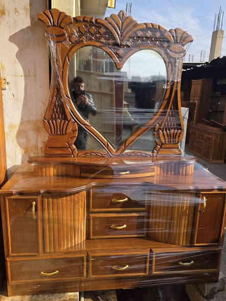 غرفه خمس ابواب ملحق تاج نضيفه حيل السعر 950 قفل بدون معامله عنوان باب جديد ***********
