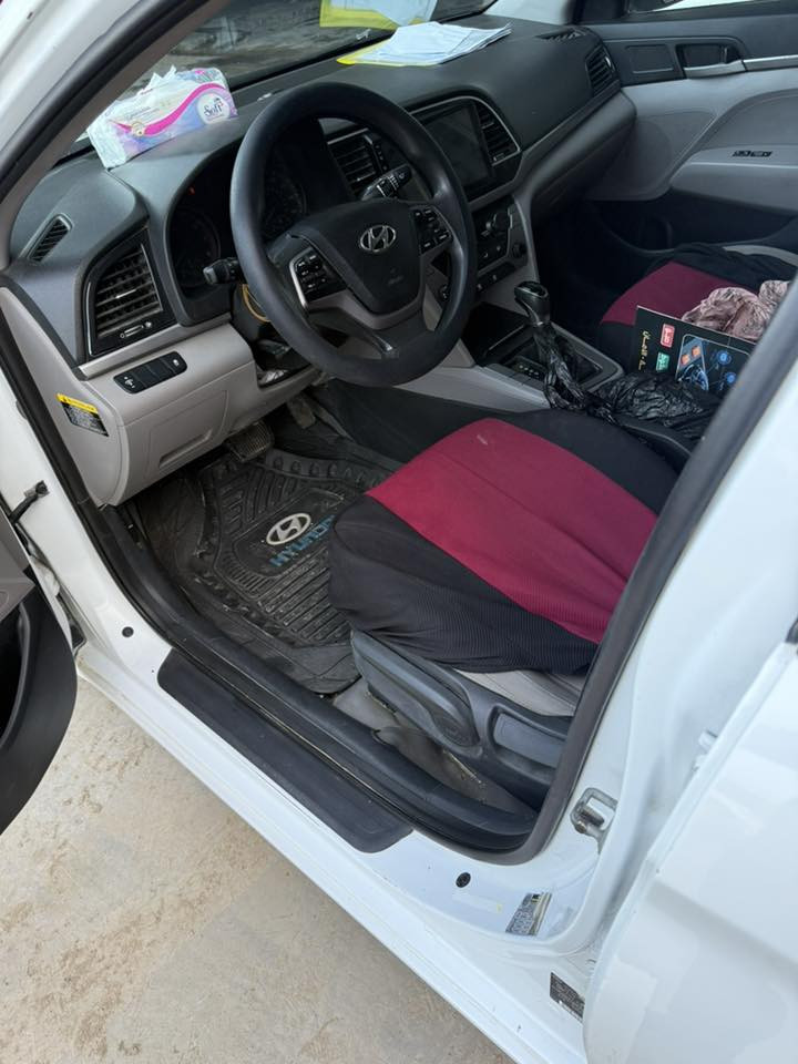 النترا 2017 مكينه 2000 دوش كير ومكينه وحداديه تخم تاير خير من الله رقم واسط دولي تحويل ثاني يوم شرط سوناره جديد بلمنشور لاتسالني شبيهه كله واضح كدامك السعر 115$ وبيه مجال للشراي 
***********
