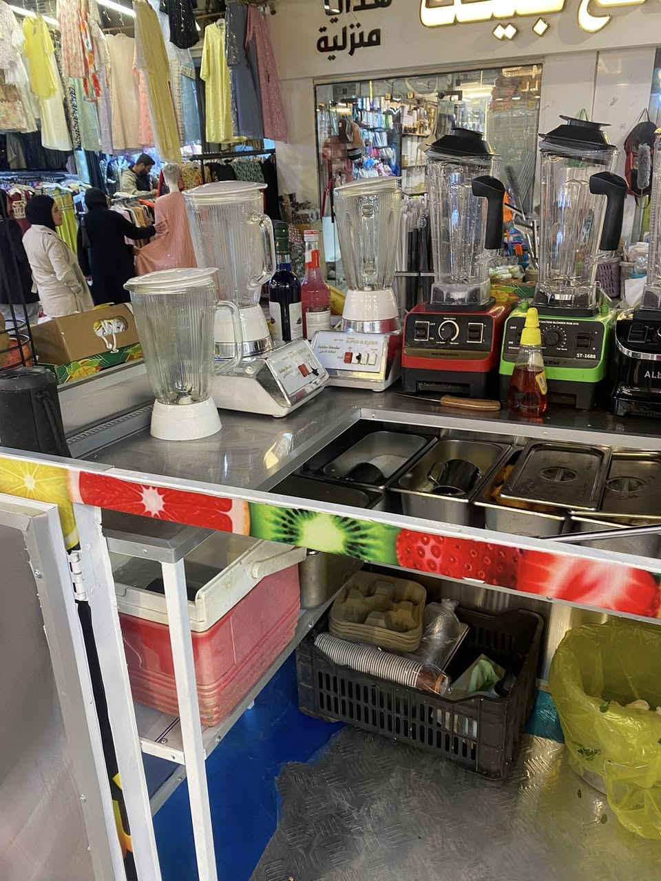 ستوته شحن موديل ٢٠٢٥ تحتوي على رفوف للخلاطات تانكي مي سنك كهربائيات جاهزه للشغل سبب البيع اسباب خاصه ***********
