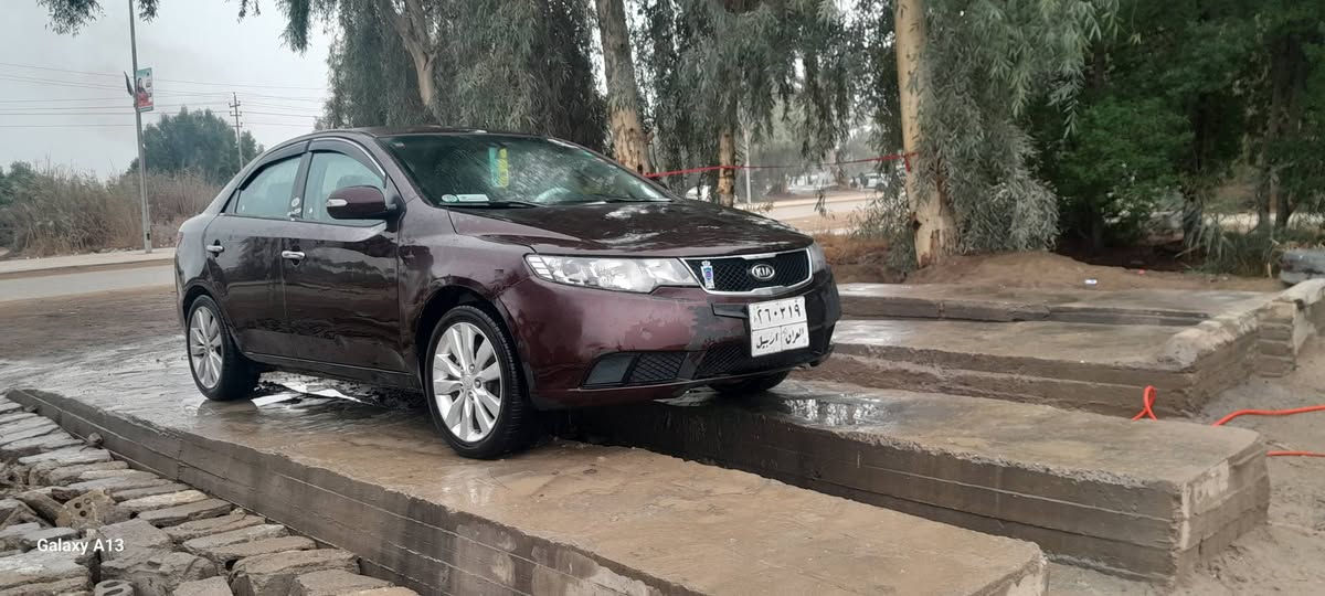 فورتي 2011 مكينه 200دوش كير محرك جدد بيه قطعتين صبغ بدون دواخل وجاهزه من كلشي مال جناي معروضه 
اريد مراوس بسوناته 8 او 9 لحد 10 
نضيفه 
لعنده ينزله او يتصل ***********
