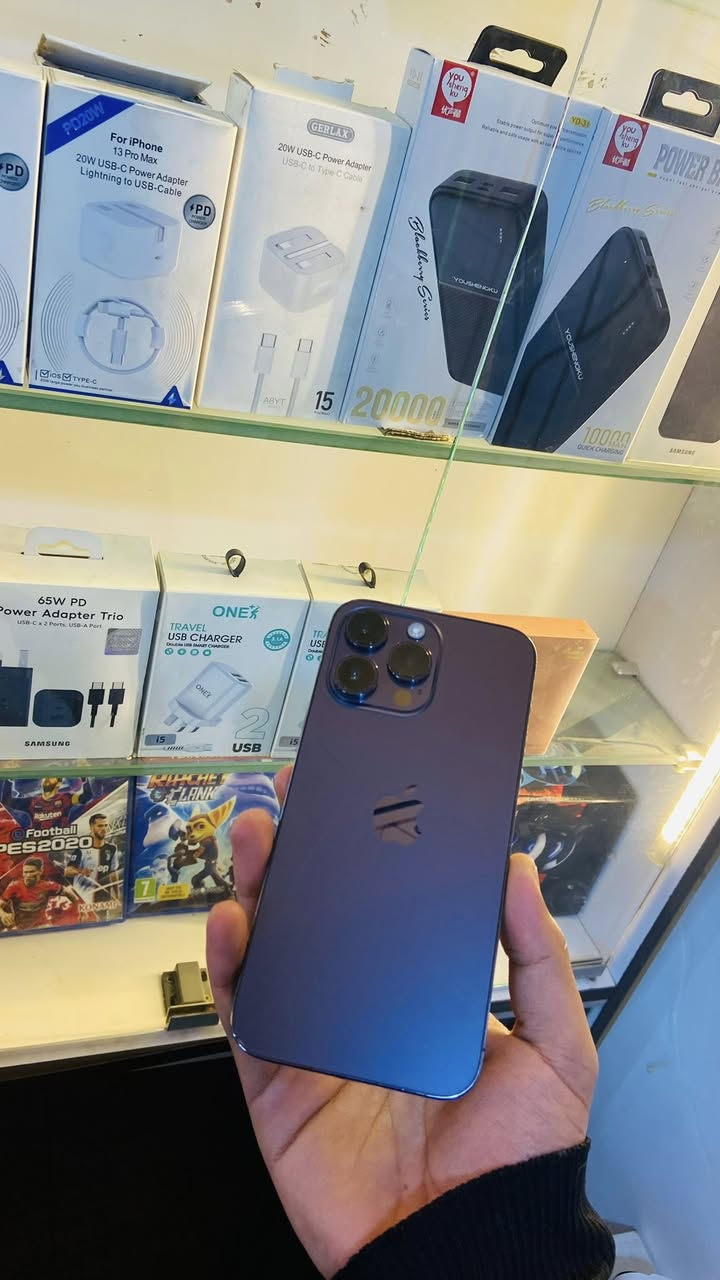 سلام عليكم للبيع 14برو ماكس بلادي شرق اوصط كارتونه وياه وكيبل ويا الجهاز مال بيت استخدام بيت 
فقط بس شرك بظهر وبي 
نقطه بشاشه ممثره عل عجهاز وطيك بي ضمان بنقطه 
بطاريه 85 
ذاكره 256
كله شغال كامرات 
صوت
الجهاز امانت الله ورسوله مال بيت 
السعر 675الف وبي مجال لشراي 
للستفسار ***********
العنوان صلاح الدين تكريت قريه البوعجيل
