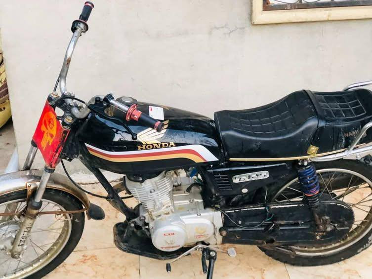 السلام عليكم للبيع ماطور تايكر موديل 2019 نضيف بس بي صوت مال فيلسه معدل و شلعه ماشاء الله السعر 300 وبي مجال الرقم *********** مو شراي لا تخابر ولا تراسل و تحياتي
