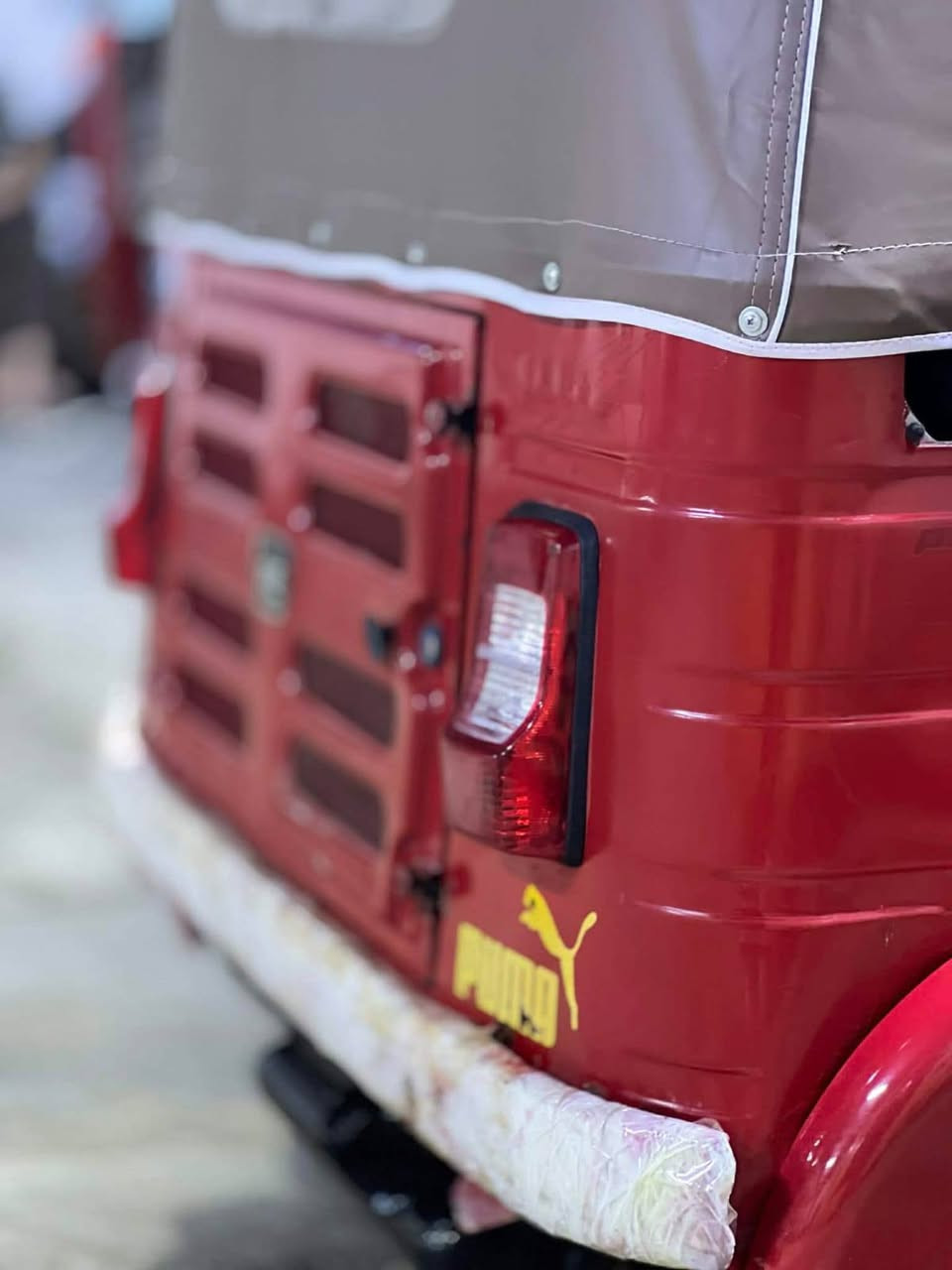 اسلام عليكم  تكتك 19 للبيع مستعجل عليه هذه  الرقم ***********  واتساب مكلف بل نشر   العنوان الحمزه الغربي  رقم بابل وسنويه  3 مليون ونص  وبيه مجال
