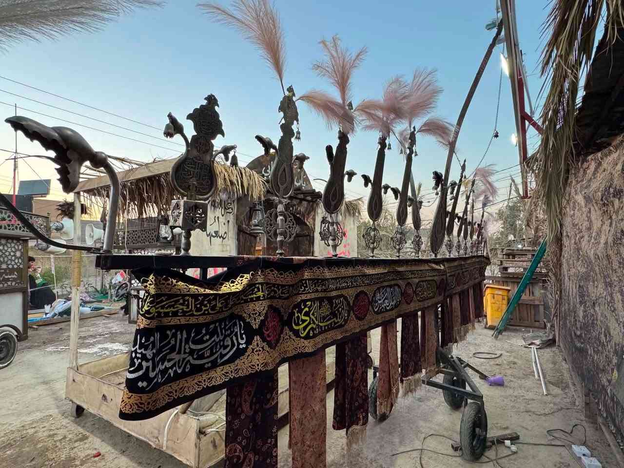 علم زنكي للبيع هوه وريشه وعربانته وشاحاته
الطول 6متر 
العنوان بابل
للاستفسار ***********
