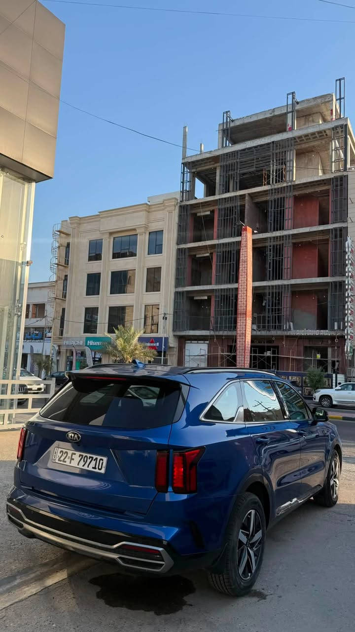 كيا سورنتو 2021 فول مواصفات 
حادثها صبغ ٣ قطع رقم الشاصي موجود 
اربعه سلندر فول مواصفات جديده جداً ماشيه فقط 44 الف كيلو 
مواصفاتها 
- كامره خلفيه + انضمه قياده
- حساسات خلفيه + رادار خلفي
- رادار امامي مع تنبيه الخروج عن المسار 
- قياده شبه ذاتيه 
- تحكم ستيرن + مثبت سرعه تفاعلي 
- تدفئه كشنات 
- تبريد ٣ قطع + ٧ راكب
- نضام اوتو ستوب 
- بانوراما 
- دخول ذكي + قفل ذكي
- شاشه ابل كار بلاي + اندرويد اوتو
- كشنات جلد + تحكم كشن كهرباء 
الرقم ***********
العنوان البصره 
السعر 218 ورقه وبيها مجال للشراي 
نضيفه جداً السياره حادثها الأصلي فقط قطعتين صبغ مع ايرباك البرده فقط
وصار بيها حادث خفيف بالبصره بدلت الصندوك تفصيخ اصلي 
مصبوغ 
رقم الشاصي بالصور
ماشيه ٤٤ الف كيلو حقيقي
