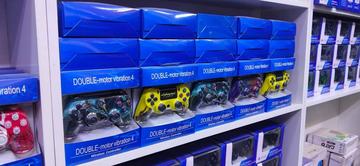 مرحباً أصدقائي الأعزاء 🌟
 وفرنالكـم جوستكات PS4 بجودة ممتازة وسعر مميز جداً 😍
✅ جوستك بليستيشن 4  ✅ أزرار سلسة واستجابة سريعة ✅ مناسب لجميع الألعاب ✅ 
💰 السعر: 15,000 دينار فقط
متوفر جوستك بلي فور شبيهة بلي فايف كوالتي عالي سعرها 25الف
🚚 متوفر توصيل إلى جميع محافظات العراق
📞 للحجز والاستفسار: 

📞 للحجز والاستفسار (واتساب):
📱 ***********
🔹 قناة التليكرام:
https://t.me/xbox0x�
🎵 تيك توك:
https://vm.tiktok.com/ZS98wrWqnqGAQ-eJsCt/�
انستغرام :
https://www.instagram.com/ga_st_1?igsh=OGV2NHQ2ZGxqNng5
 فيس بوك :
https://www.facebook.com/share/1CrZfrWoGD/
