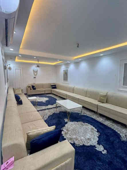 السلام عليكم 
دار للبيع 
طابو صرف مساحة 120م وجهة 10م ونزال 12م 
يحتوي على استقبال 8*4 وغرفة نوم 4*4 وصالة مفتوحة 6*6 ومطبخ 5*4 ومجمع صحيات خارجي فقط 
والطابق الثاني غرفتين 6*4 
السعر 120 قابل للتفاوض 
العنوان حي مگصد شارع علي زيدان 
للاستفسار الاتصال ع الرقم 
***********
