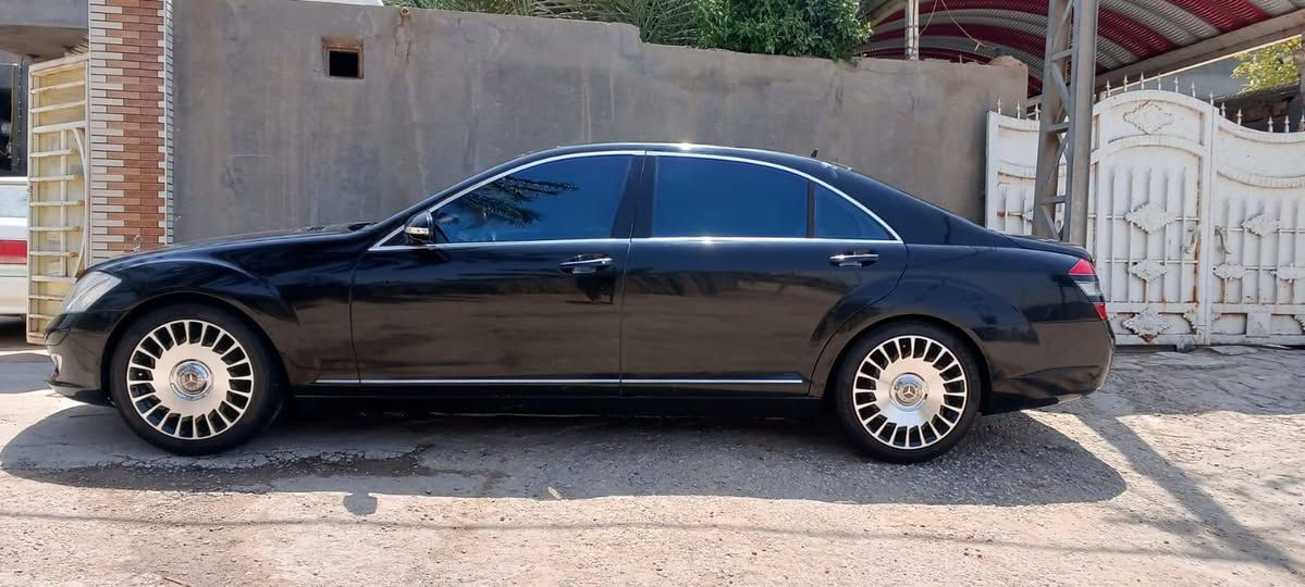 مرحبا مارسدس 500 S خليجية اصل داخل بيجي؟ اصل موديل 2009سيارة فول وجاهزة من كلشي محرك كير/ حدادية  كلة جديد تخم تاير ويل؟ باب شفط مكفولة من الحادث والكص دخول جديد رقم وسنوية اصليات  السعر 75 بيها مجال مكاني بابل اي ستفسار هاذة رقمي***********
