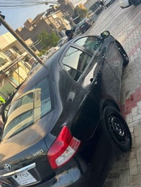 يارس مديله 2009 أمريكا حادثها جملغ وباب خلفي السياره بدون صبغ عده حادث...