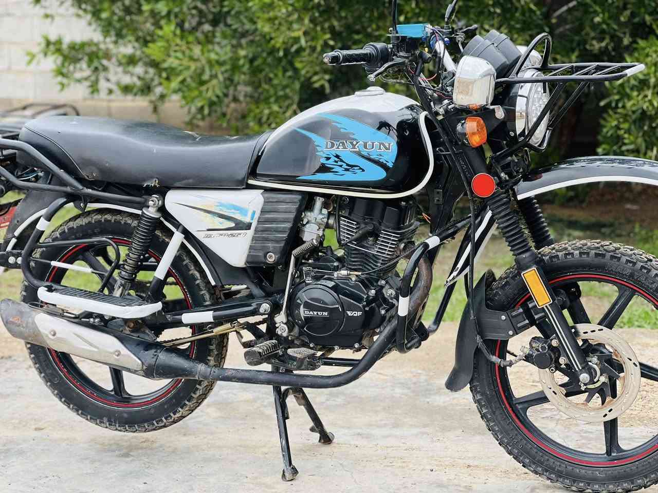 سلام عليكم
دراجة دايوان للبيع جبلي موديل 2023  اتصال على هاذا الرقم ***********
