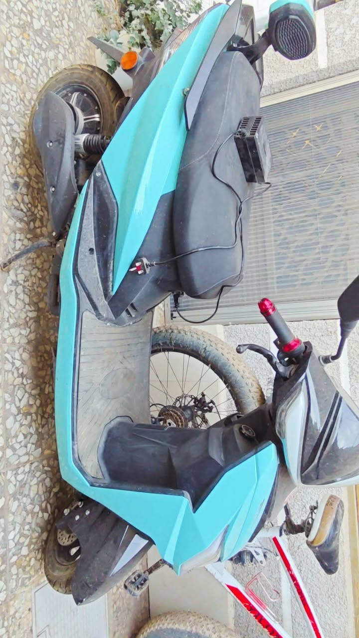 السلام عليكم
دراجه سكنس شحن 
بيها عطل ملف ابيع على عطلها
سعر 400 وبي مجال
العنوان بغداد الحسينيه
***********
