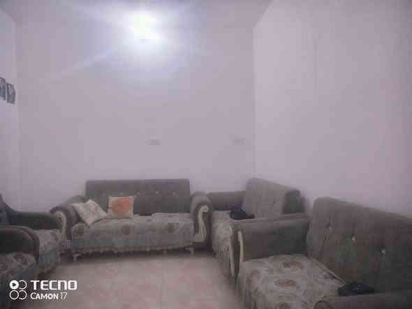 السلام عليكم بيت للبيع المساحه206متر 3غرف صاله استقبال صحيات مناور اثنين البيت كامل مكمل المكان الصخيين جامعه ذي قار قرب الحولي السعر 67وبيه مجال اتصل على الرقم وبيك خير وتدلل؟*********** الرقم
