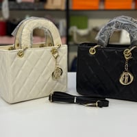 للحجز واتس اخر قطع عليهن تخفيض07765758962