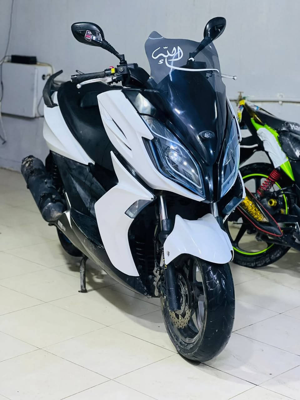 السلام عليكم كامكو للبيع محرك300cc مرقم
محرك مكفول كفاله عامة 
مجرد كم فطر بالصفحة اليسار
شلعة ومعدل خير من الله
للبيع او مراوس 
العنوان الرمادي
للاستفسار خاص او ؏ الرقم ***********
