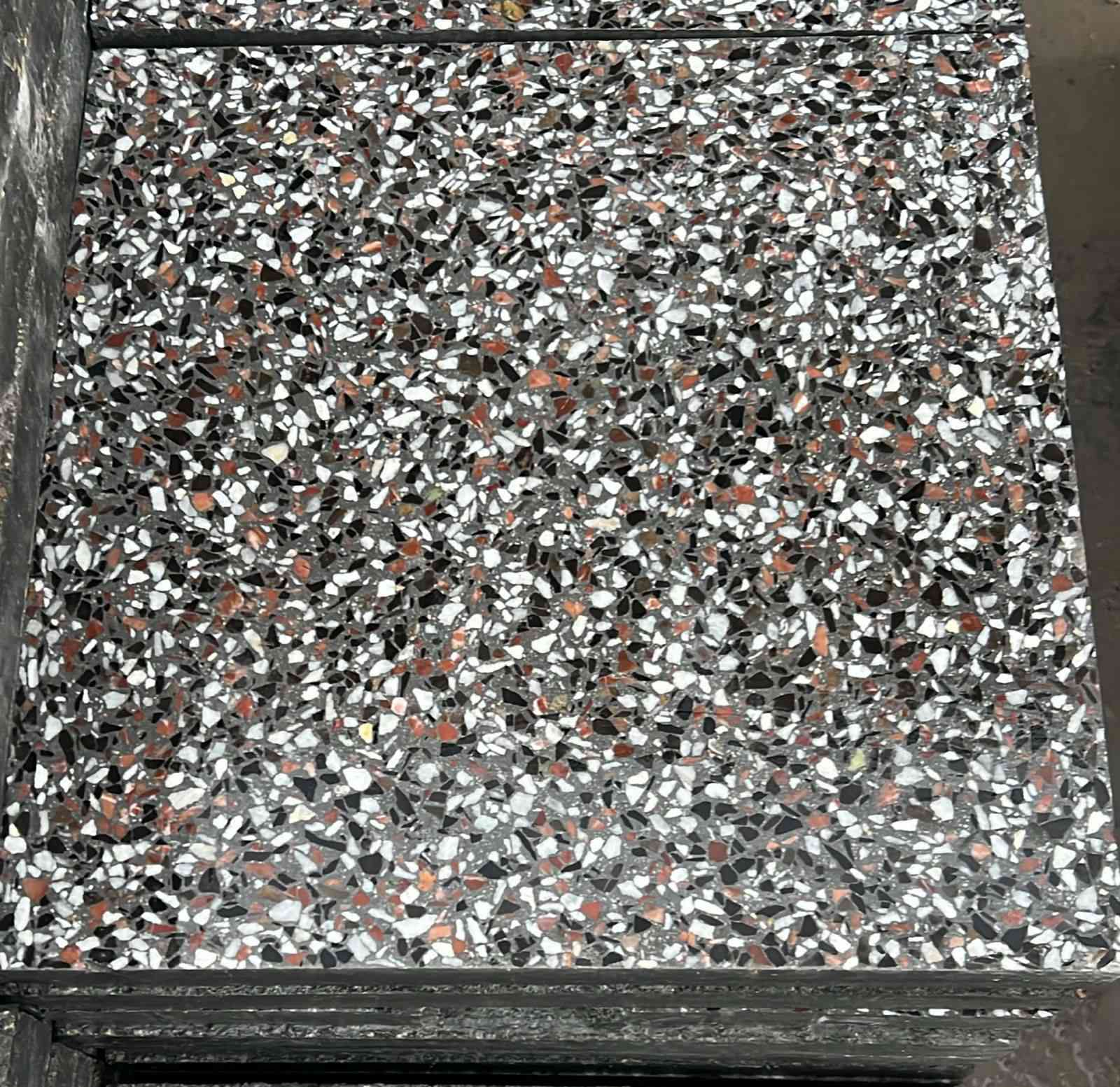 #سلام #عليكم
#الراضي #للكاشي #ولمرمر
شجع المنتج لوطني 
 كاشي عراقي باحدث المكابس اوتماتيك  40×40 
وباحدث الجلايات. وناجح 😮
      بل فحص المختبري بأمتياز💡
الرمل مغسول خالي من الاملاح
الحجر مغسول خالي من الشواءب🔍
اسمنت عالي 🖤الجودة خاضع للسيطره النوعيه
ماحلو خالي من الاملاح اساله
ملاحضه نعلن اعن لتزامن الأرضيات كرسته وعمل
كاشي عراقي لموزايك سعر لمتر  مع التوصيل٧٥٠٠💵
كاشي عراقي مطعم بل مرمر سعر 💴11ونص الف   👉🏻المتر مع التوصيل🫴🏻. اتصل  اسعار جوه  السوك😉 ومواد بناء وسراميك وبورسلين

👈 يوجد لدينا اشتايكر 60×40
👈 يوجد لدينا اشتايكر 80×80
👈 يوجد لدينا سنادين مساطب🪑
👈 يوجد لدينا سواقي 
👈 يوجد لدينا بآيات تعليك
👈يوجد لدينا مقرنص 
👈يوجد لدينا حجر
👈يوجد لدينا إزاره
👈 يوجد لدينا رصيف
👈 يوجد لدينا زفت
👈 يوجد لدينا الاين حدائق
👈 يوجد لدينا ثرمستون

مستعدون لتجهيز المشاريع الحكومية والأهلية 
للحجز والاستفسار اتصل على الرقم☎️☎️
 ***********  وستاب
 
*********** وستاب

***********وستاب
#يارزاق #يارزاق
