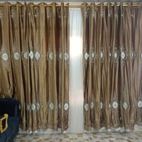 للبيع بردة (ستارة) بتصميم كلاسيكي راقي جداً، تضيف لمسة فخامة لأي صالة ...